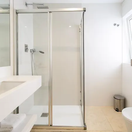 Prime Modern And Lissabon