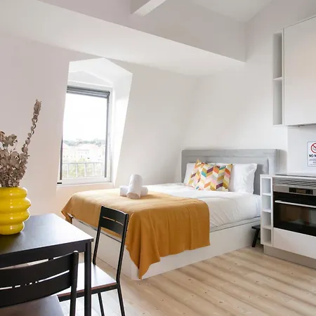 Apartment Prime Modern And *